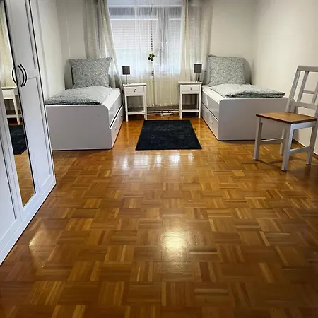 Haus 4-7 Personen In Stadtallendorf-schweinsberg Апартаменты *